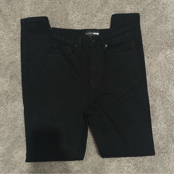 Women's Black Skinny Jeans - Picture 5 of 6